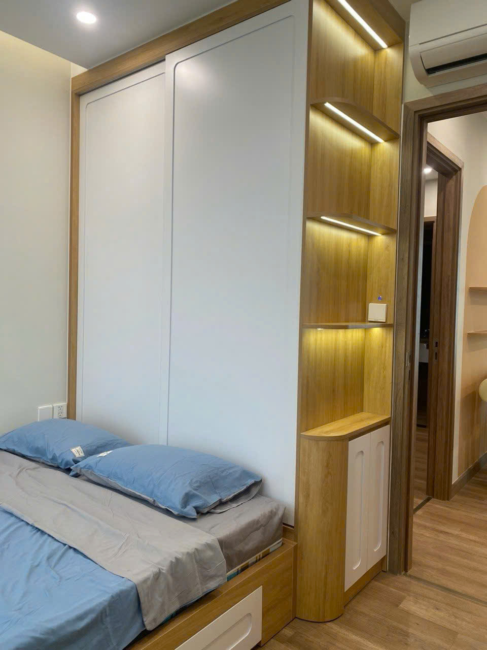 Cho thuê căn hộ 59m2,2 phòng ngủ, có bồn tắm bên tòa R3 Onsen Ecopark 6