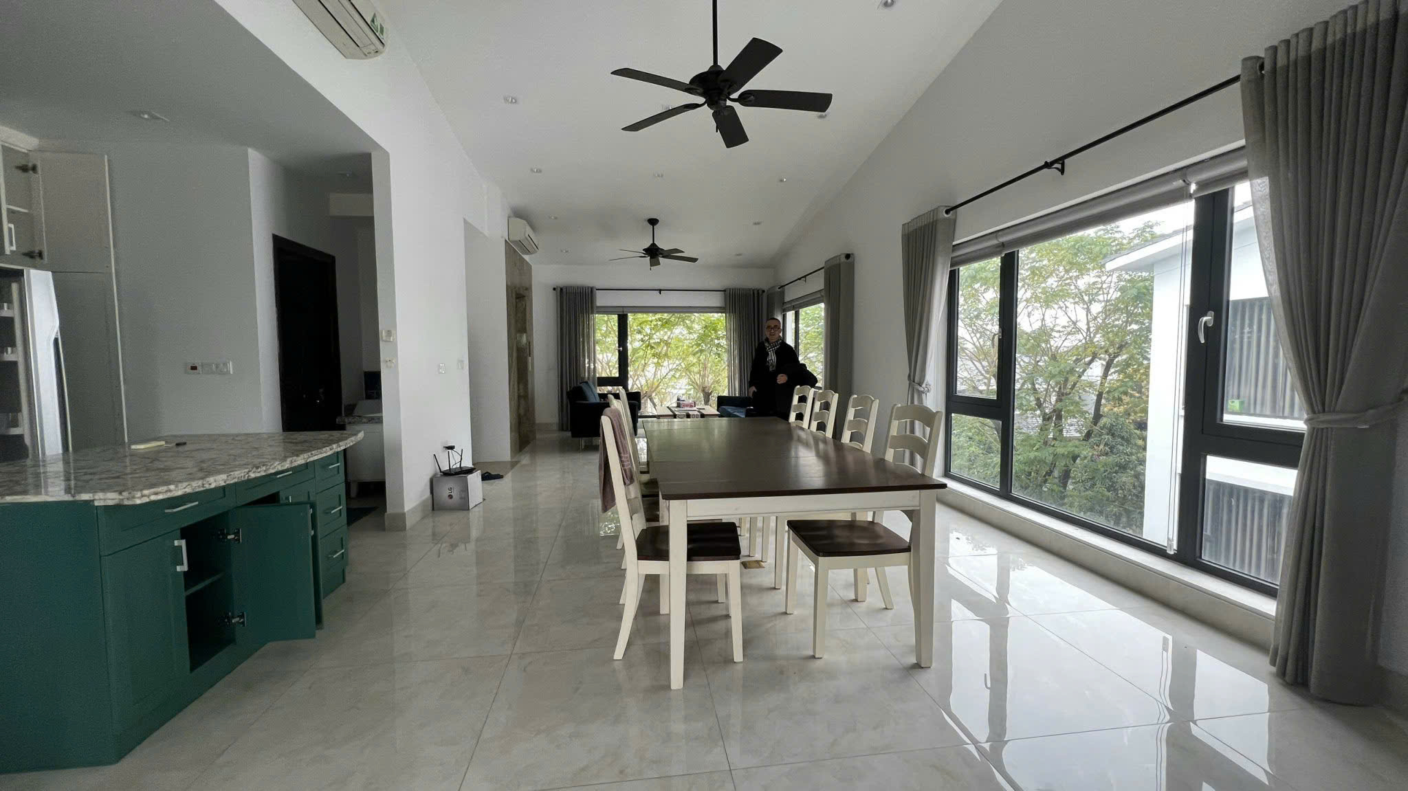 Cho thuê căn nhà phố vườn 230m2 bên Parkriver Ecopark 7
