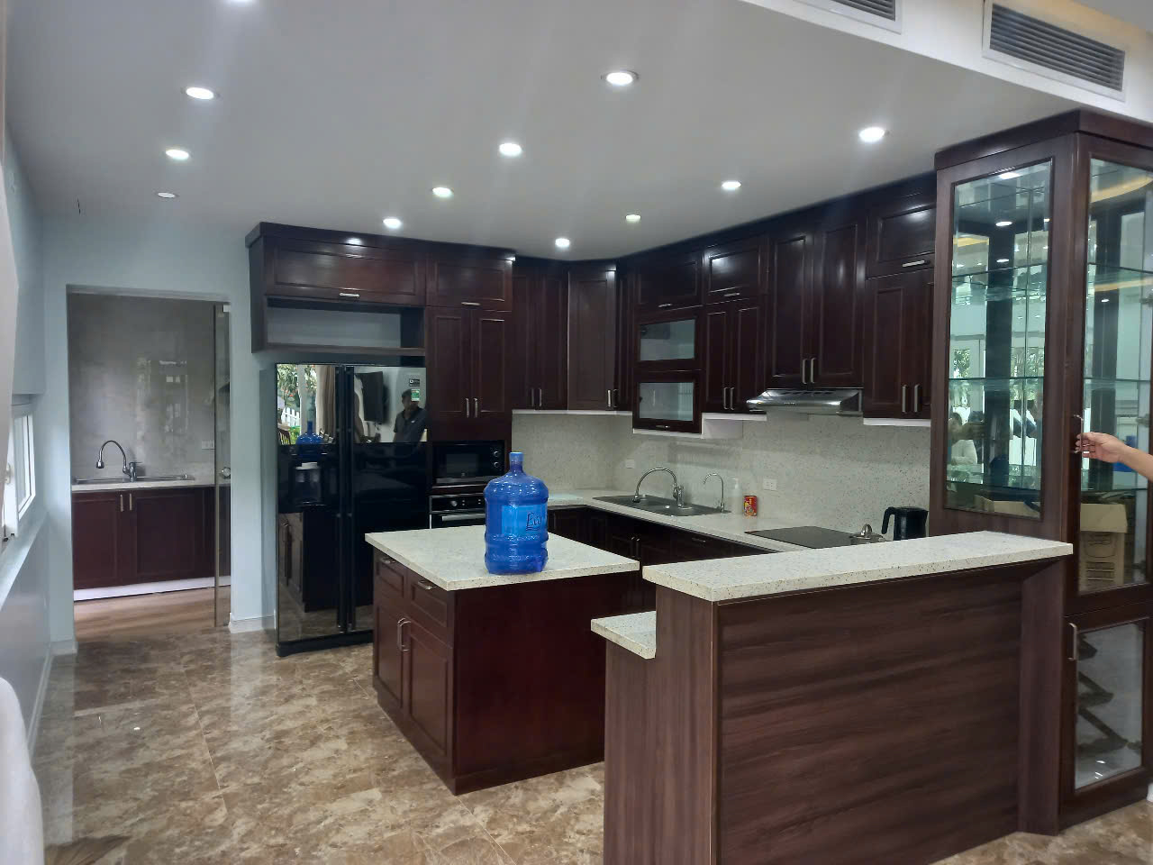 Bán Biệt Thự Đơn lập căn góc 320m2, đầy đủ đồ  bên khu vườn mai Ecopark