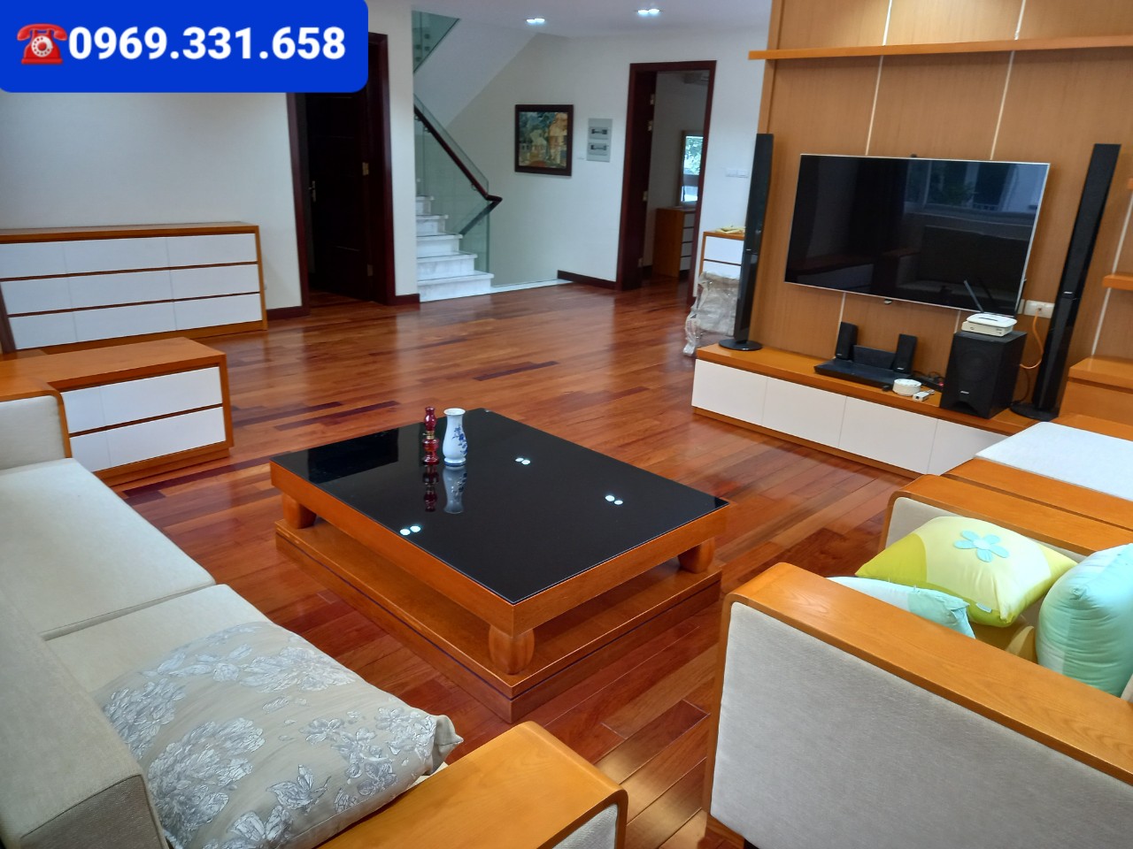 Biệt thự đơn lập 540m2, sân vườn rộng bên Vườn Tùng Ecopark.Giá tốt cần cho thuê