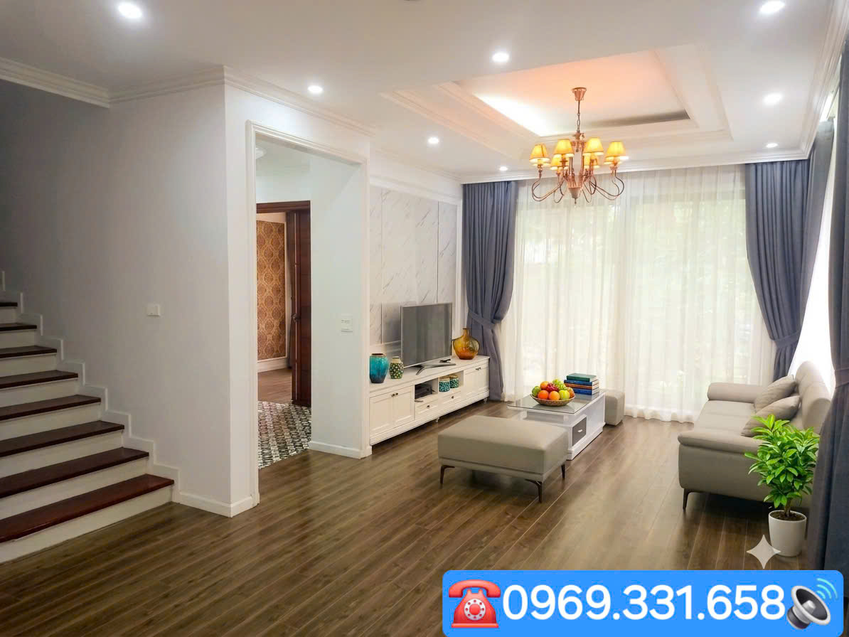 Biệt thự sân vườn- 5 phòng ngủ, đủ đồ, giá tốt bên khu Mimosa Ecopark cho thuê