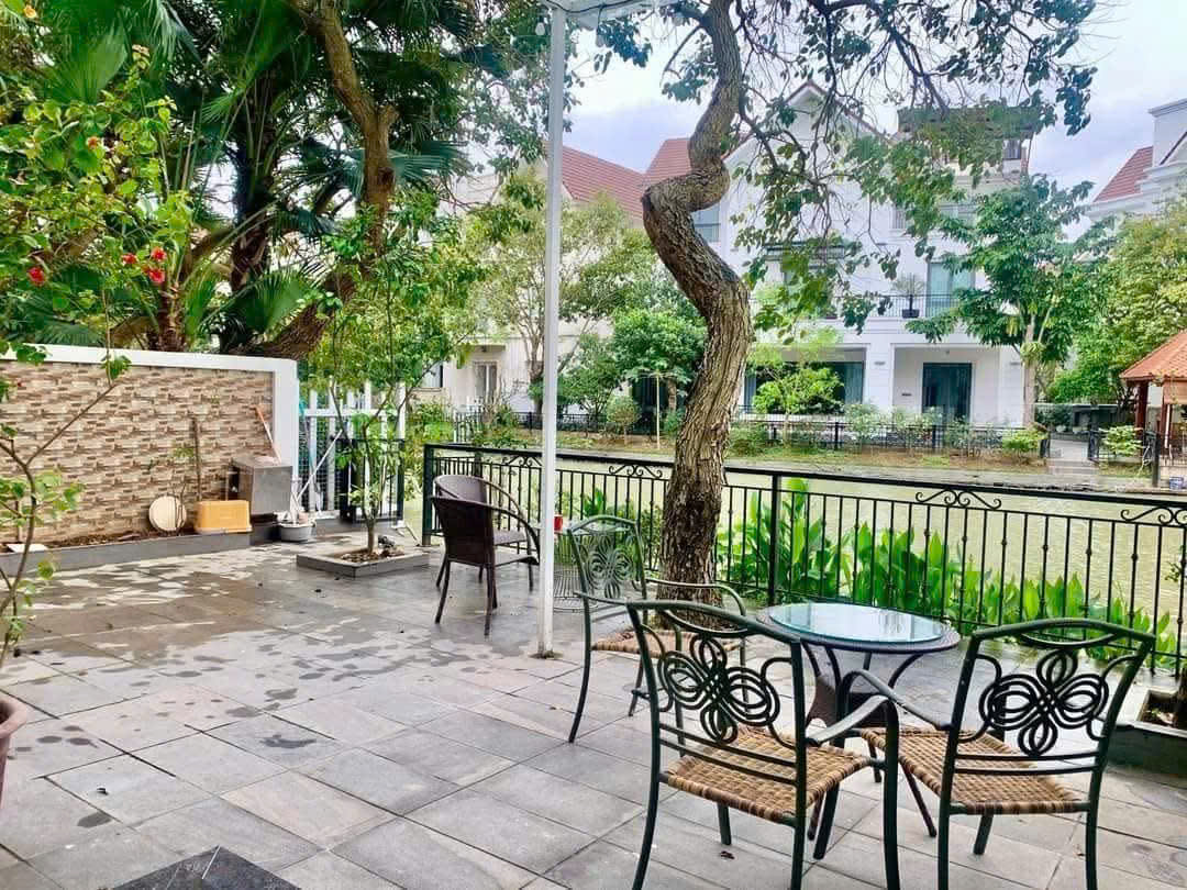 Căn Biệt Thự song lập 4 phòng ngủ, đầy đủ đồ đẹp,view sông cần cho thuê