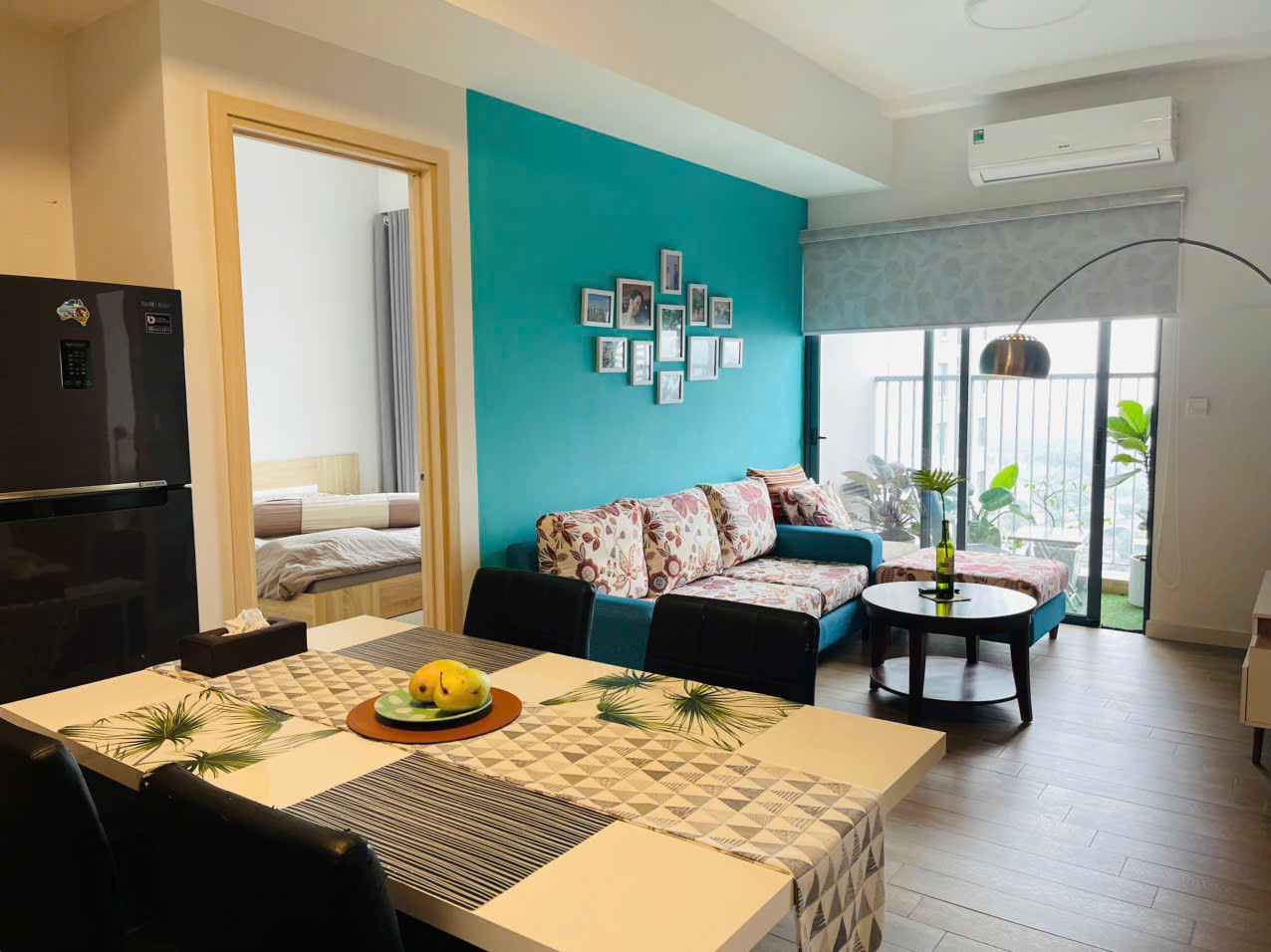 Căn hộ tầng cao 2 phòng ngủ, đầy đủ đồ bên tòa westbay Ecopark cho thuê