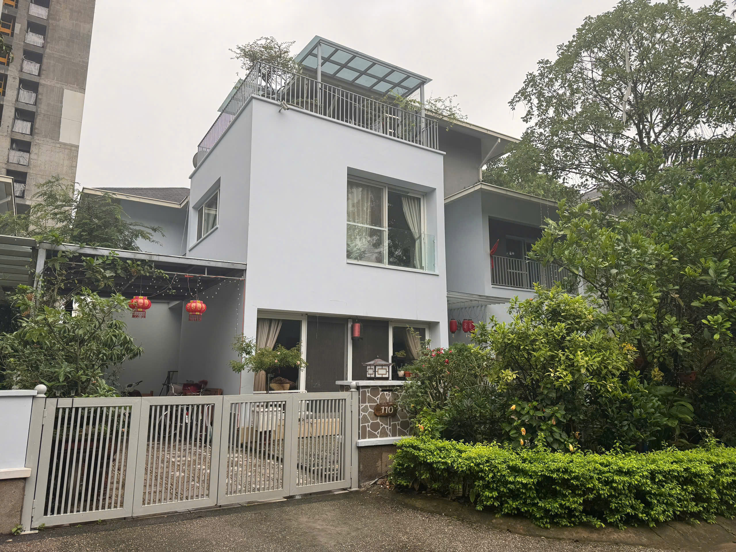 Chính chủ cần bán căn Biệt Thự Đơn lập 365m2,3 phòng ngủ,đủ đồ bên Vườn Tùng Ecopark