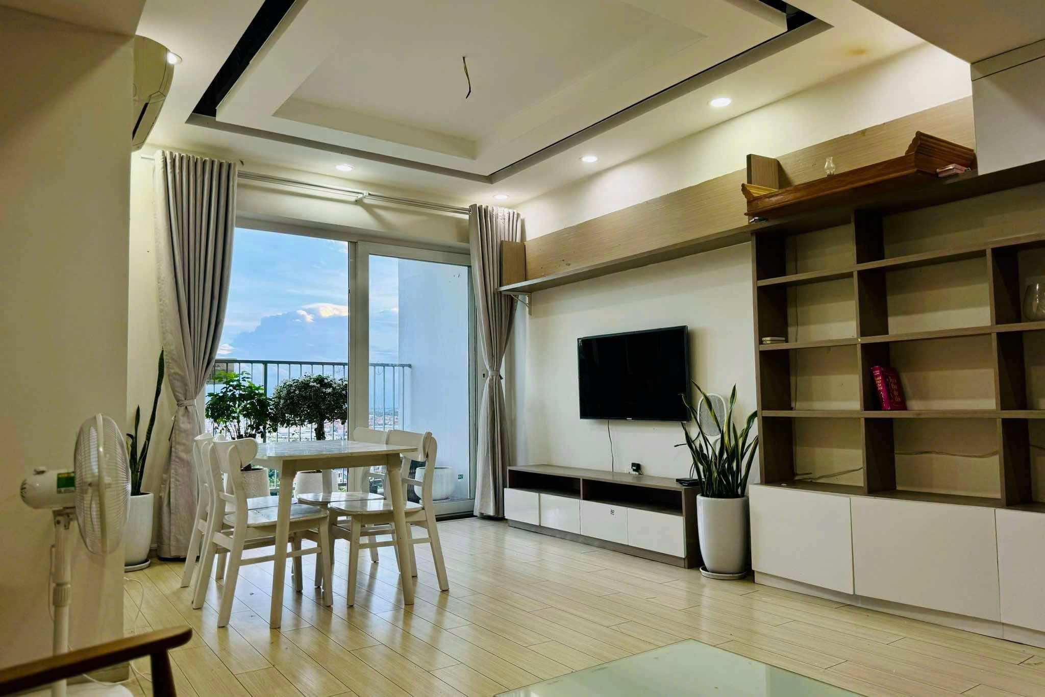 Cho thuê 3 phòng ngủ mới đẹp tại Rừng Cọ view Vườn Tùng