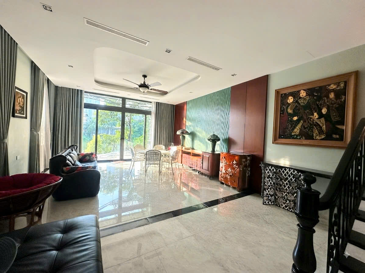 Cho Thuê Biệt Thự Đảo Ecopark The Island 300m2 - 4 Phòng Ngủ, Sân Vườn Rộng, Full Nội Thất Cao Cấp
