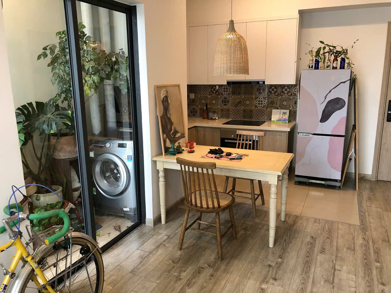 Cho thuê căn hộ 1 phòng ngủ, đủ đồ bên tòa Lake 1 Ecopark