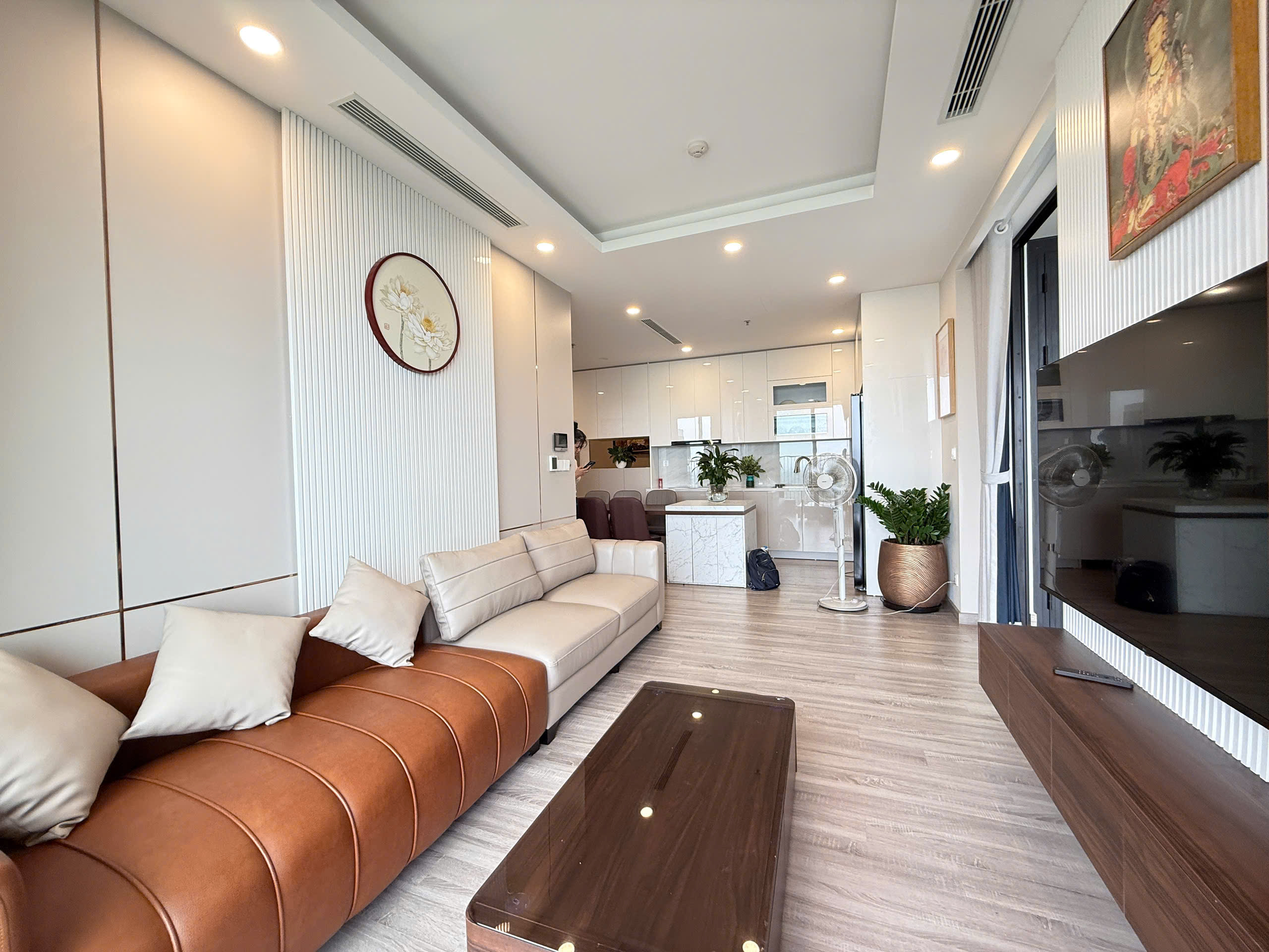 Cho Thuê Căn Hộ 100m2 Tầng Trung Tòa SF3 Sky Forest Ecopark - 3PN, Full Đồ, View Biệt Thự Đảo Cực Đỉnh