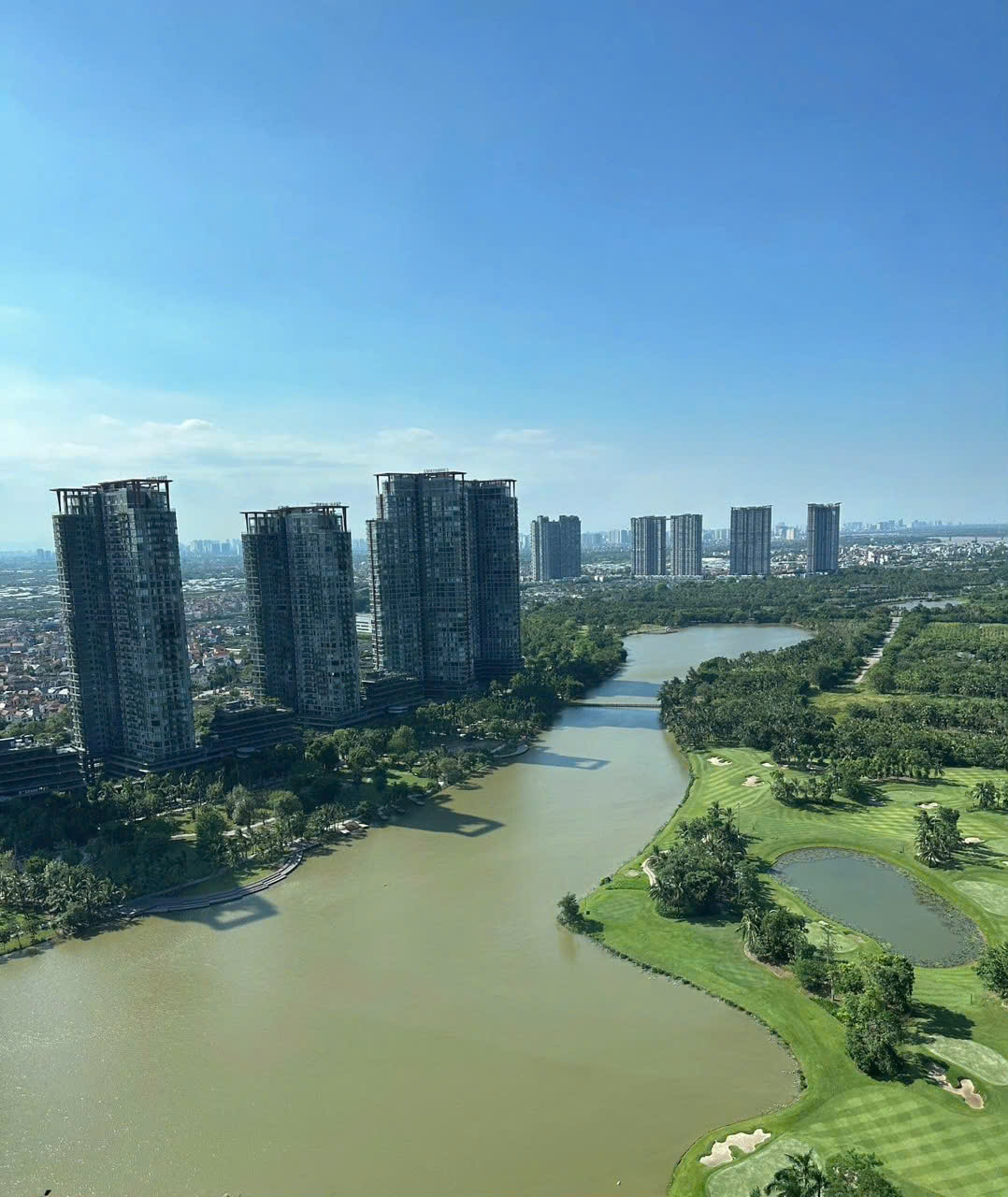 Cho Thuê Căn Hộ 2 Phòng Ngủ Full Nội Thất Tòa Lake 1 Ecopark, View Hồ Thiên Nga Cực Đẹp