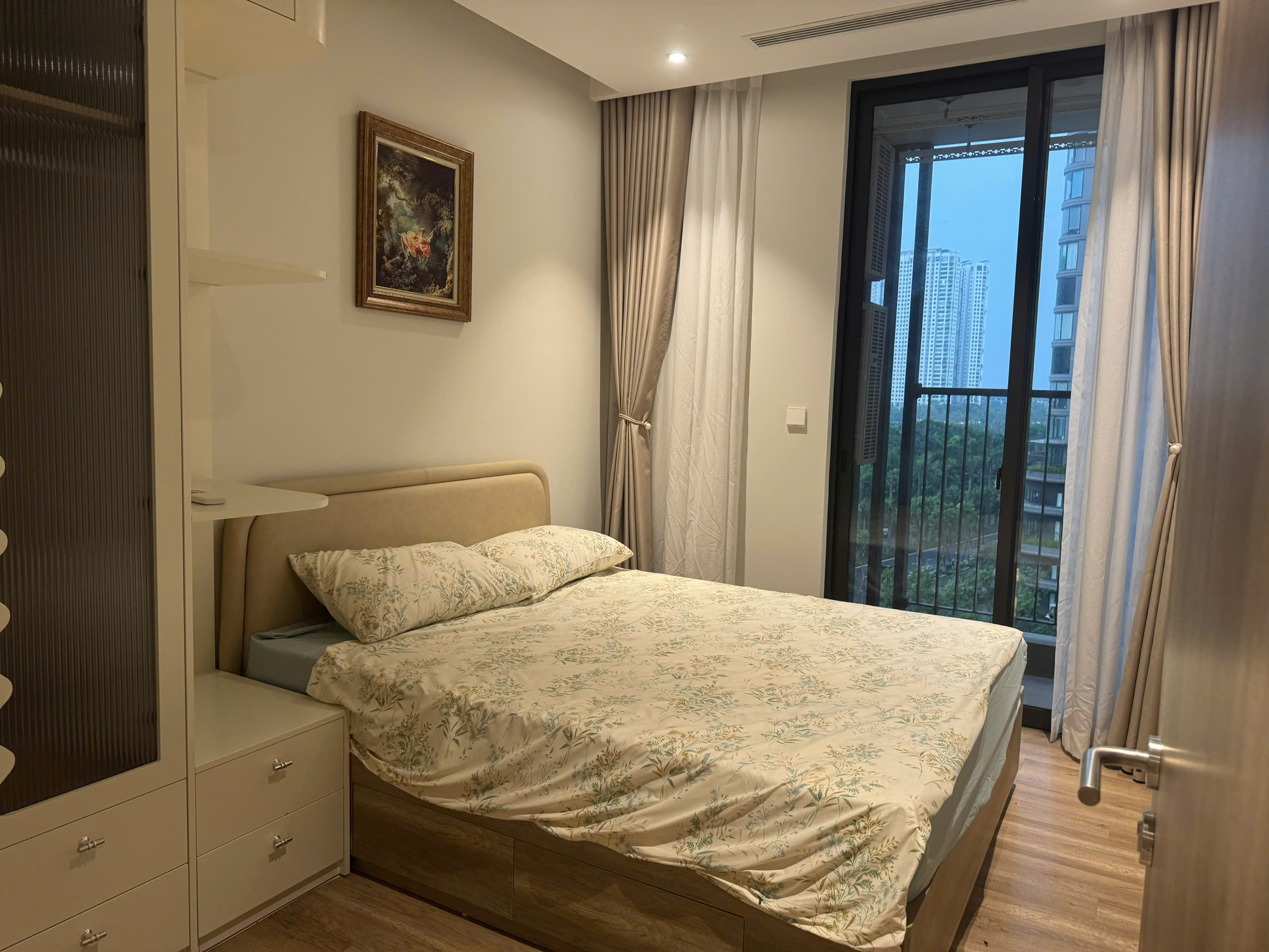 [CHO THUÊ] CĂN HỘ TẦNG THẤP VIEW SÂN VƯỜN – 2PN FULL ĐỒ CAO CẤP – TÒA L2 THE LANDMARK