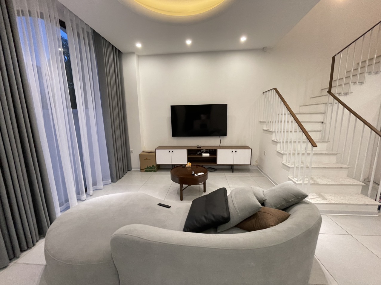 [CHO THUÊ GẤP] BIỆT THỰ SONG LẬP 3 PHÒNG NGỦ FULL ĐỒ – VINHOMES OCEAN PARK 1