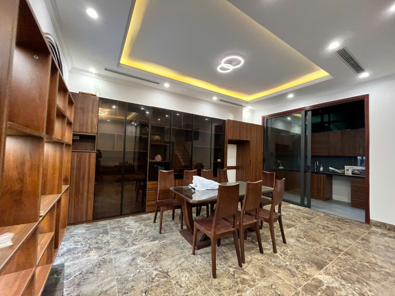 CHO THUÊ LIỀN KỀ SAO BIỂN OCEAN PARK 1 – 3 PHÒNG NGỦ – FULL NỘI THẤT ĐẸP