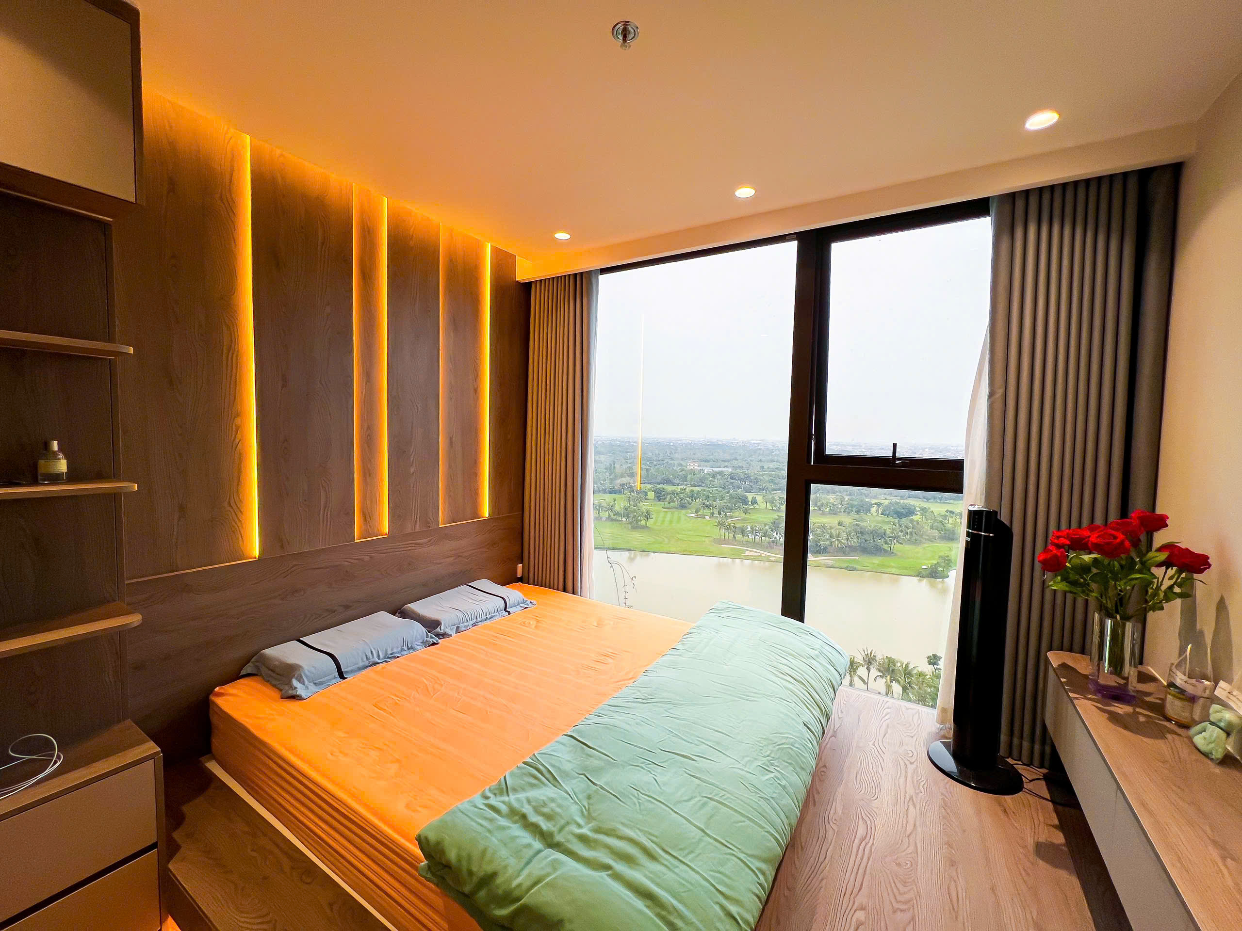 [CHO THUÊ NHANH] SIÊU PHẨM 3PN ONSEN – FULL ĐỒ CAO CẤP – VIEW PANORAMA TẠI TÒA R2