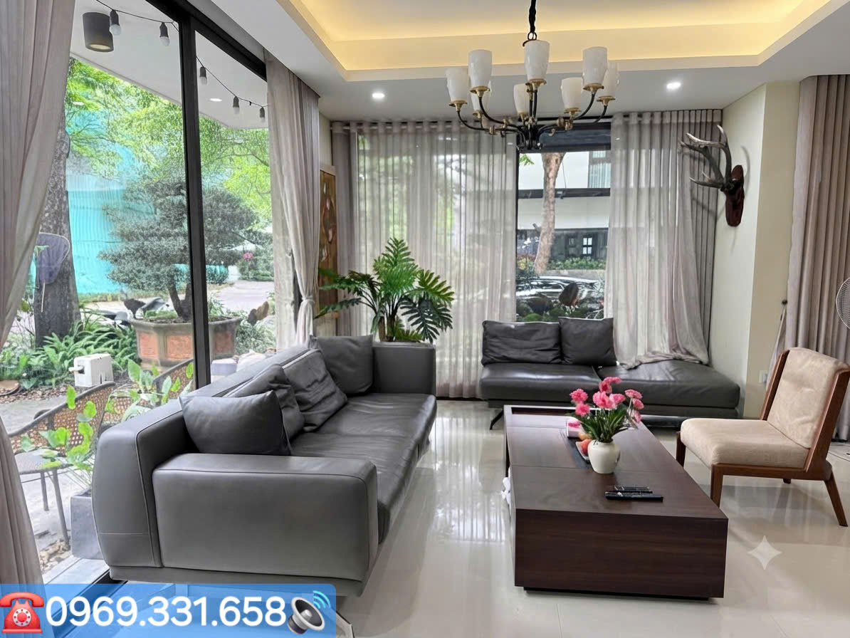 Fully Furnished 3-Bedroom Corner Semi-Detached Villa for Rent in Vuon Tung, Ecopark, Hung Yen